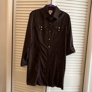 Chico’s Button down long tunic shirt dress with tab sleeves. Size “0”